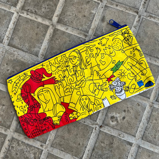 رسومات على علبة أقلام الرصاص