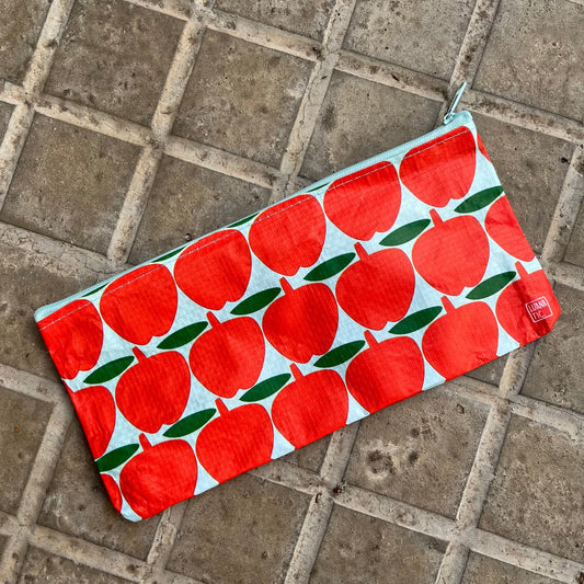 Apple Pencil Case (تفّاحة)